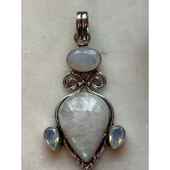 925 Sterling Large Rainbow Moonstone & Opalite Pendant - Picture 2 of 6